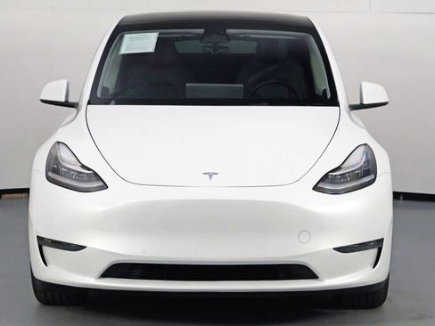 Used 2021 Tesla Model Y Long Range image 47