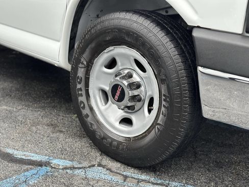 Used 2014 GMC Savana 2500 w/ Savana Pro Plus Package image 10