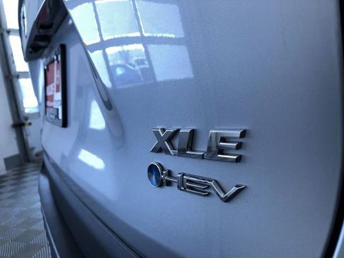 Certified 2025 Toyota RAV4 XLE AWD/4WD image 15