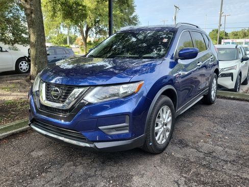 Used 2020 Nissan Rogue SV FWD image 3