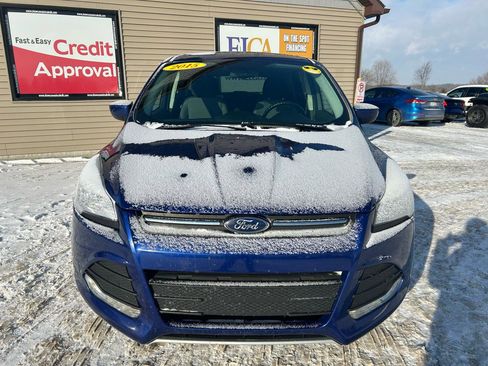 Used 2015 Ford Escape SE image 2