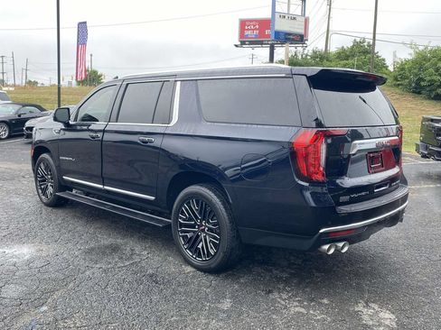 Used 2021 GMC Yukon XL Denali w/ Denali Premium Package AWD/4WD image 4