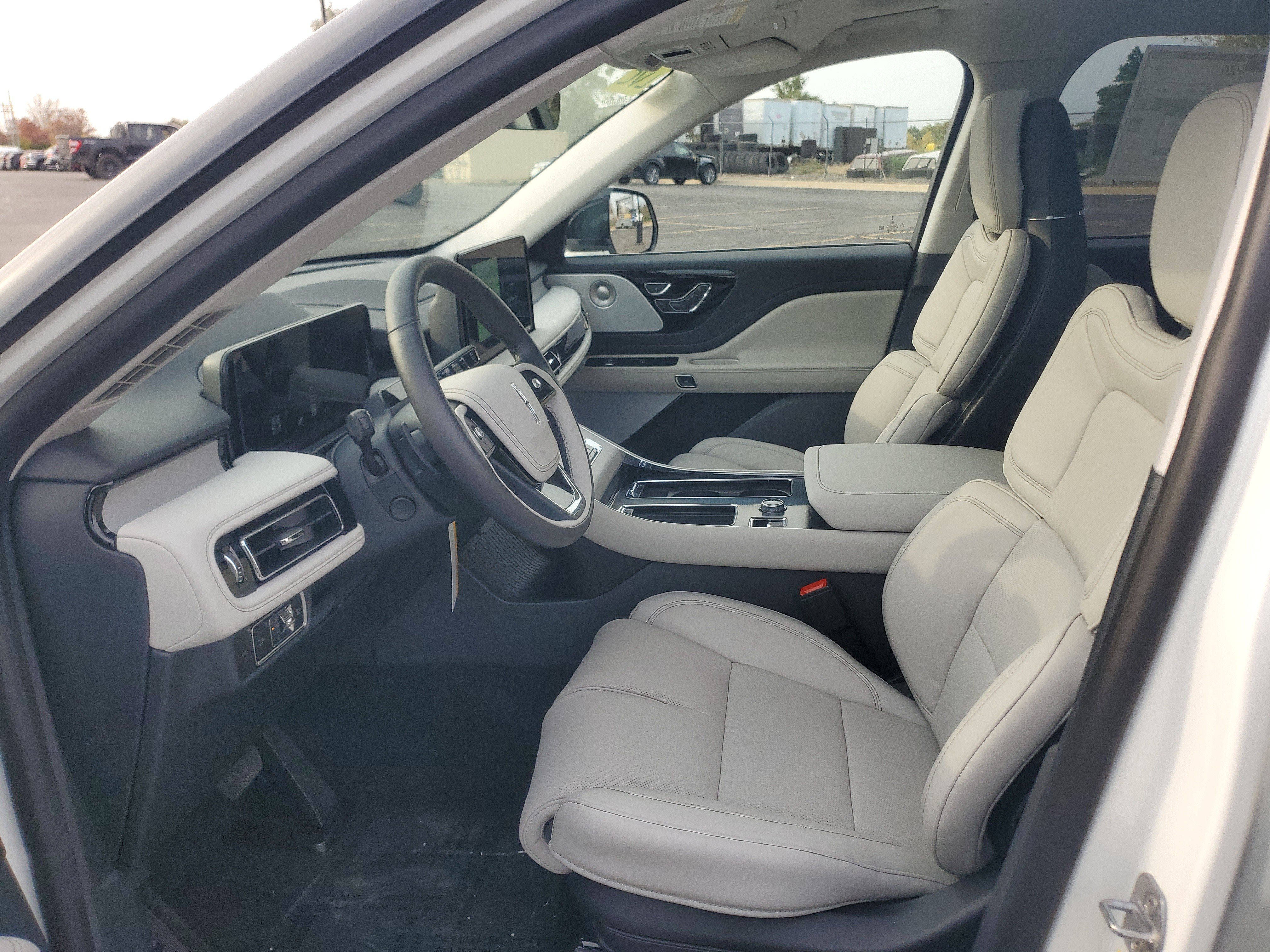 New 2027 Lincoln Aviator Reserve AWD/4WD image 11