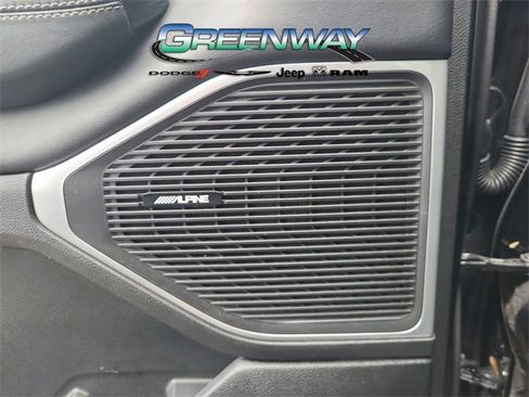 Used 2022 Jeep Wagoneer Series III w/ Flexible Seating Group image 18