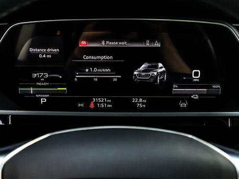 Used 2022 Audi e-tron Premium w/ Convenience Plus Package image 20
