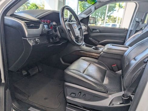 Used 2020 Chevrolet Tahoe LT w/ RST Edition image 7