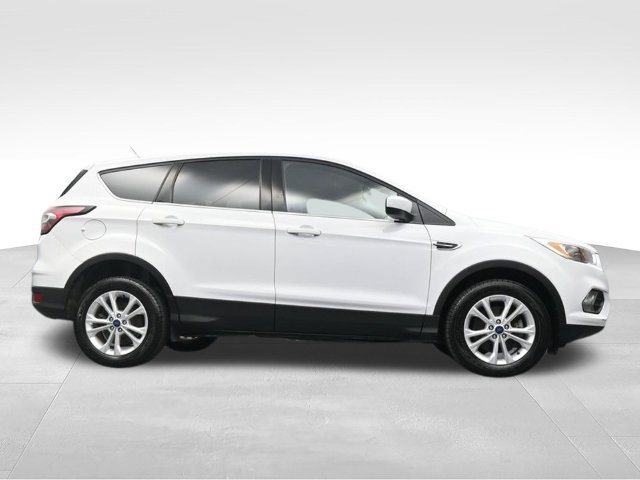 Used 2017 Ford Escape SE AWD/4WD image 25