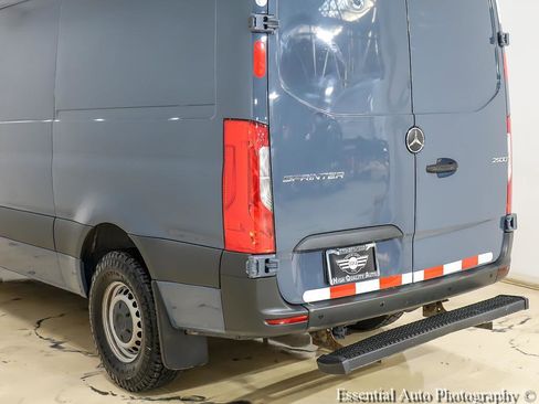 Used 2019 Mercedes-Benz Sprinter 144 image 9