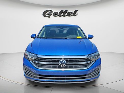Used 2022 Volkswagen Jetta SE FWD image 2