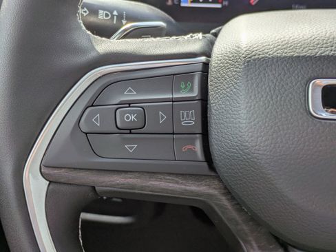 New 2025 Jeep Grand Cherokee L Limited image 16