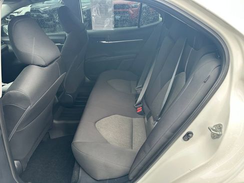 Used 2022 Toyota Camry LE image 14