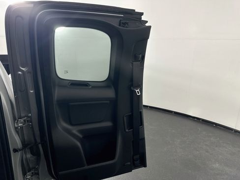 Used 2019 Toyota Tacoma SR RWD image 24