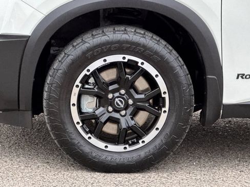 Used 2024 Nissan Pathfinder Rock Creek AWD/4WD image 33