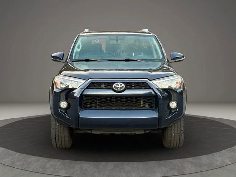 Used 2017 Toyota 4Runner SR5 Premium RWD image 2