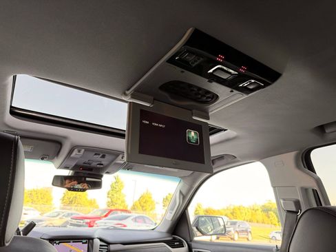 Used 2020 GMC Yukon Denali w/ Denali Ultimate Package image 31