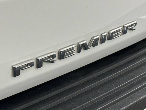Used 2023 Chevrolet Suburban Premier AWD/4WD image 22