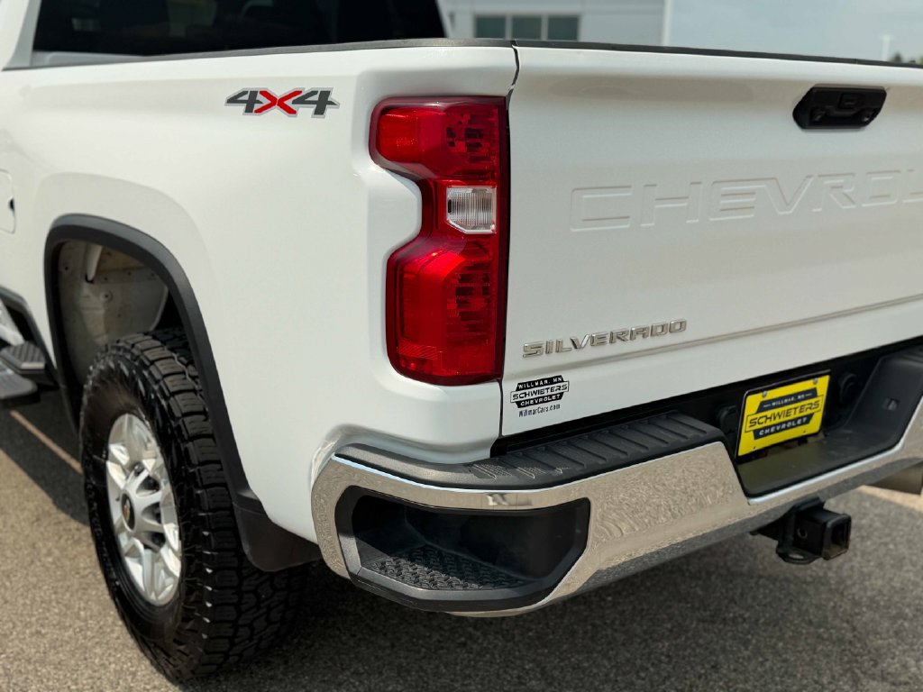Used 2025 Chevrolet Silverado 2500 LT w/ Convenience Package AWD/4WD image 10