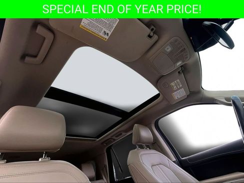 Used 2022 Ford Expedition Limited image 27