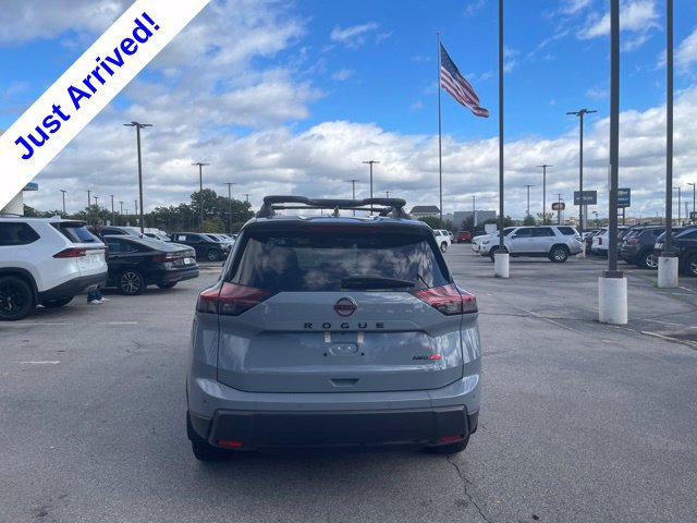 Used 2025 Nissan Rogue SV AWD/4WD image 8