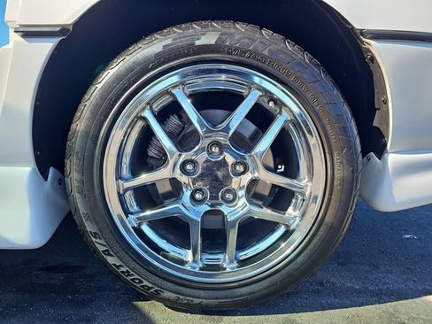 Used 1990 Chevrolet Corvette Convertible image 31