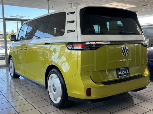 New 2025 Volkswagen ID. Buzz 1st Edition RWD image 6
