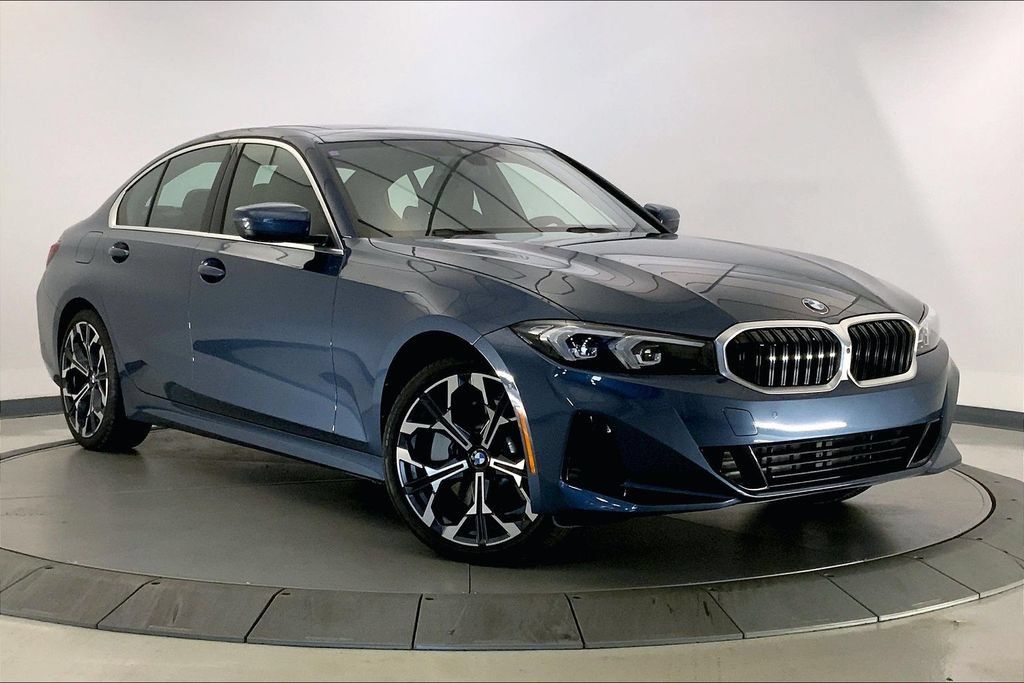 Certified 2025 BMW 330i Sedan RWD image 32