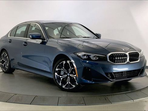 Certified 2025 BMW 330i Sedan RWD image 32