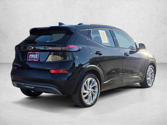 Used 2022 Chevrolet Bolt EUV LT w/ Comfort Package FWD image 5