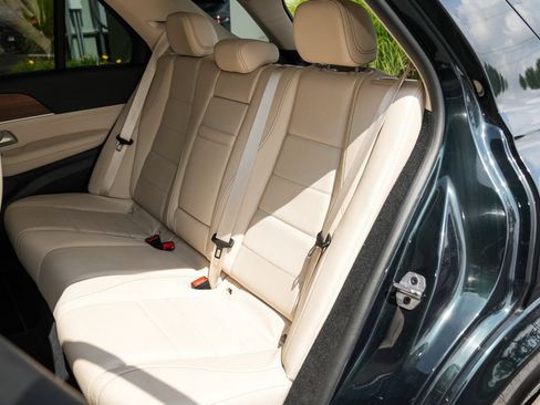 Used 2024 Mercedes-Benz GLE 450 4MATIC image 35
