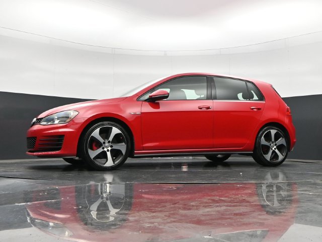 Used 2016 Volkswagen Golf 4-Door FWD image 44