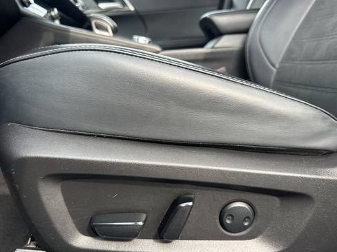 Used 2024 Mitsubishi Outlander SE FWD image 16