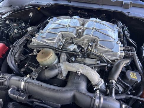 Used 2017 Jaguar XF Premium image 35