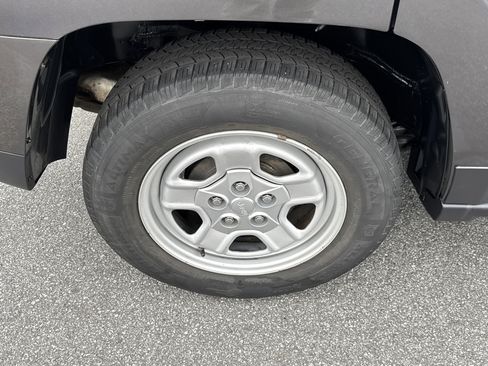 Used 2016 Jeep Patriot Sport w/ Power Value Group image 21