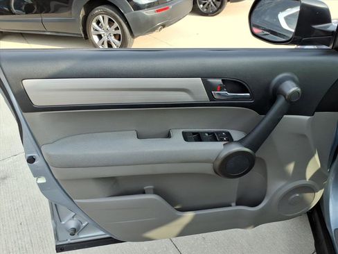 Used 2011 Honda CR-V LX image 19