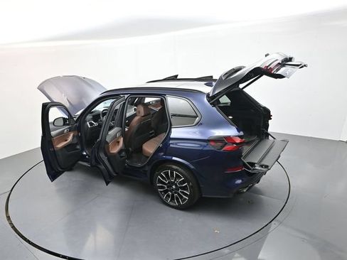 Used 2025 BMW X5 xDrive40i w/ M Sport Package AWD/4WD image 57