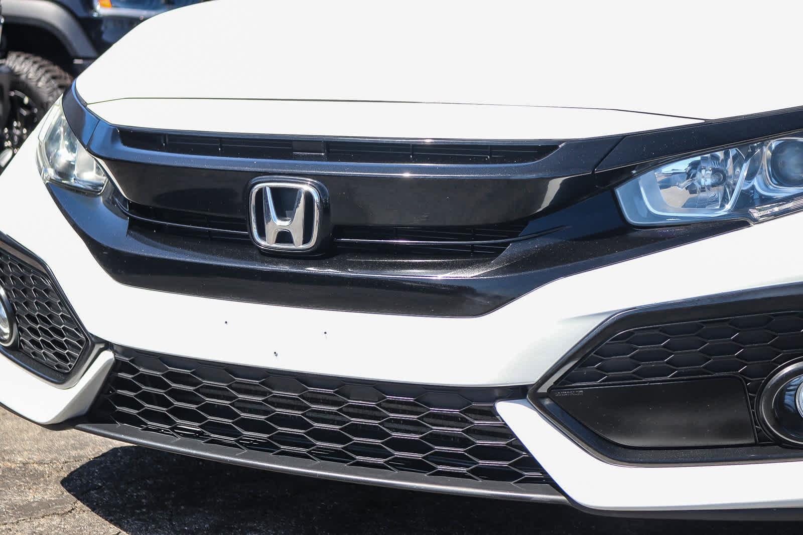 Used 2019 Honda Civic EX image 9