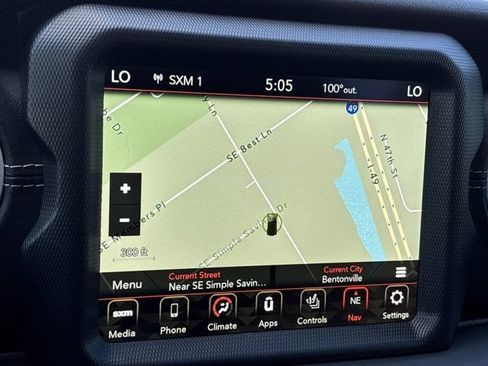 Used 2018 Jeep Wrangler Unlimited Sahara AWD/4WD image 32