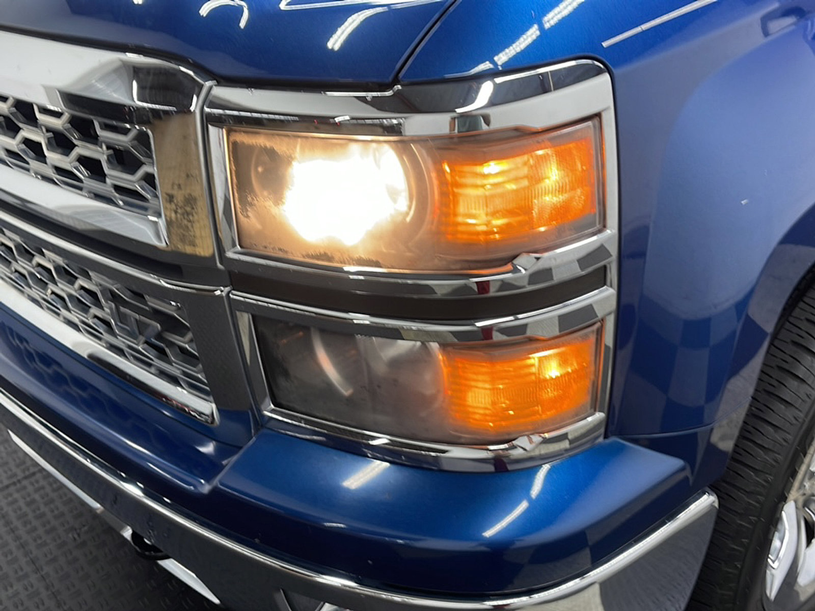 Used 2015 Chevrolet Silverado 1500 LTZ AWD/4WD image 25