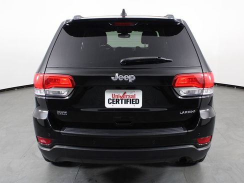 Used 2018 Jeep Grand Cherokee Laredo image 12
