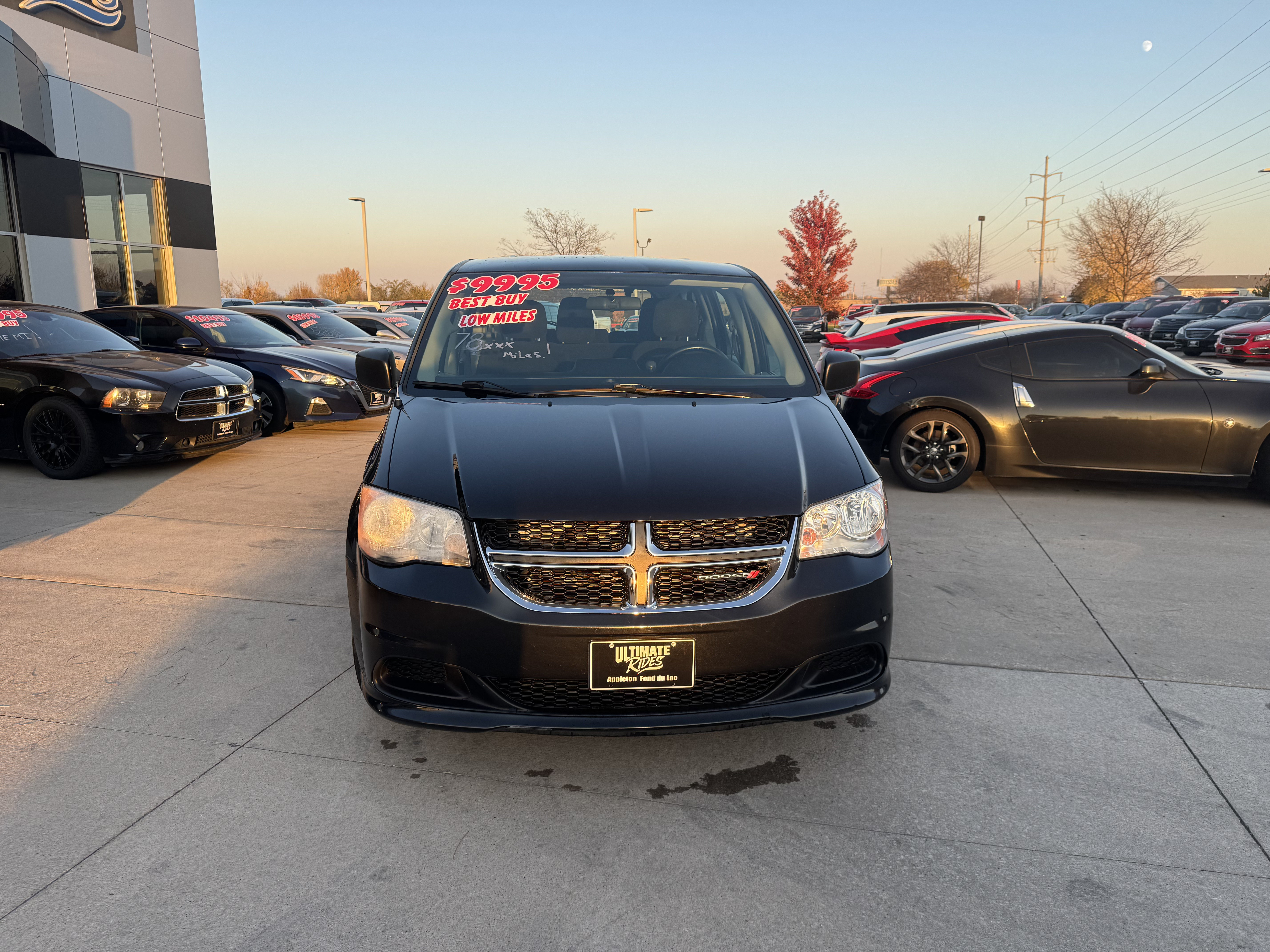 Used 2016 Dodge Grand Caravan American Value Package FWD image 2