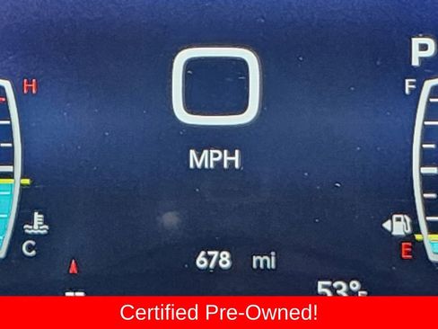 Used 2026 Chrysler Pacifica Limited image 15