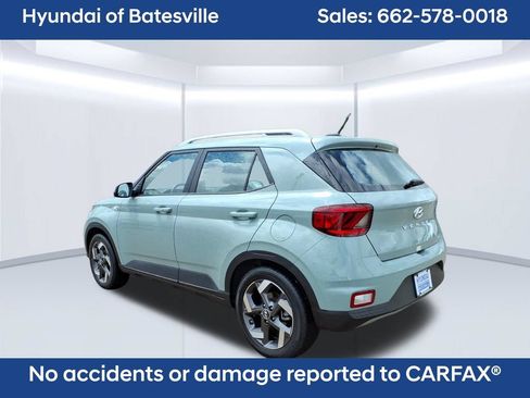 Used 2025 Hyundai Venue SEL FWD image 3