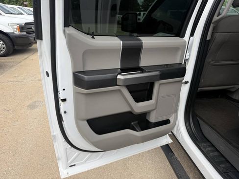 Used 2017 Ford F150 XLT AWD/4WD image 14