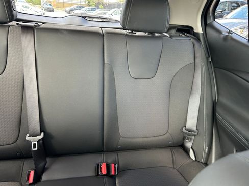 Used 2025 Buick Encore GX Preferred FWD image 32