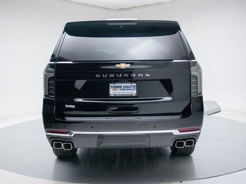 New 2026 Chevrolet Suburban High Country AWD/4WD image 6