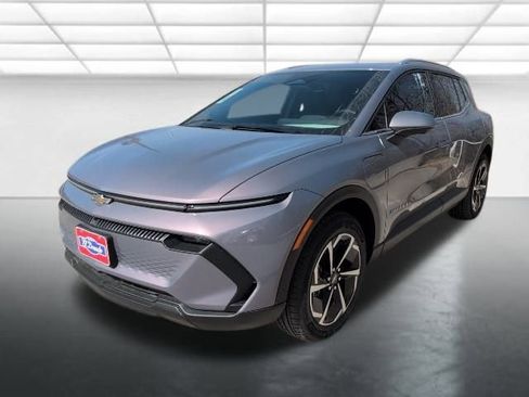 New 2026 Chevrolet Equinox EV LT image 27