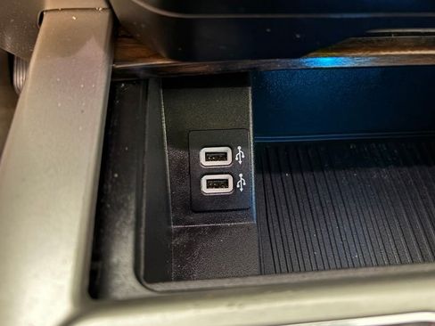 Used 2019 Ford F150 Lariat w/ Equipment Group 502A Luxury AWD/4WD image 30