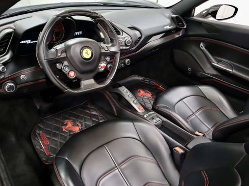 Used 2019 Ferrari 488 Spider RWD image 22