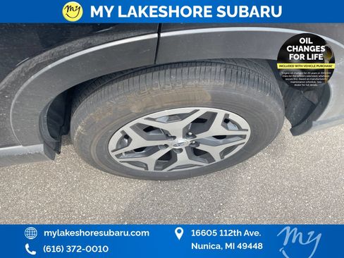 Used 2023 Subaru Forester Premium AWD/4WD image 16