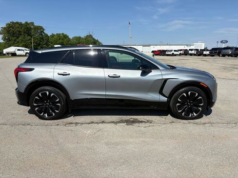 Used 2024 Chevrolet Blazer EV RS RWD image 2